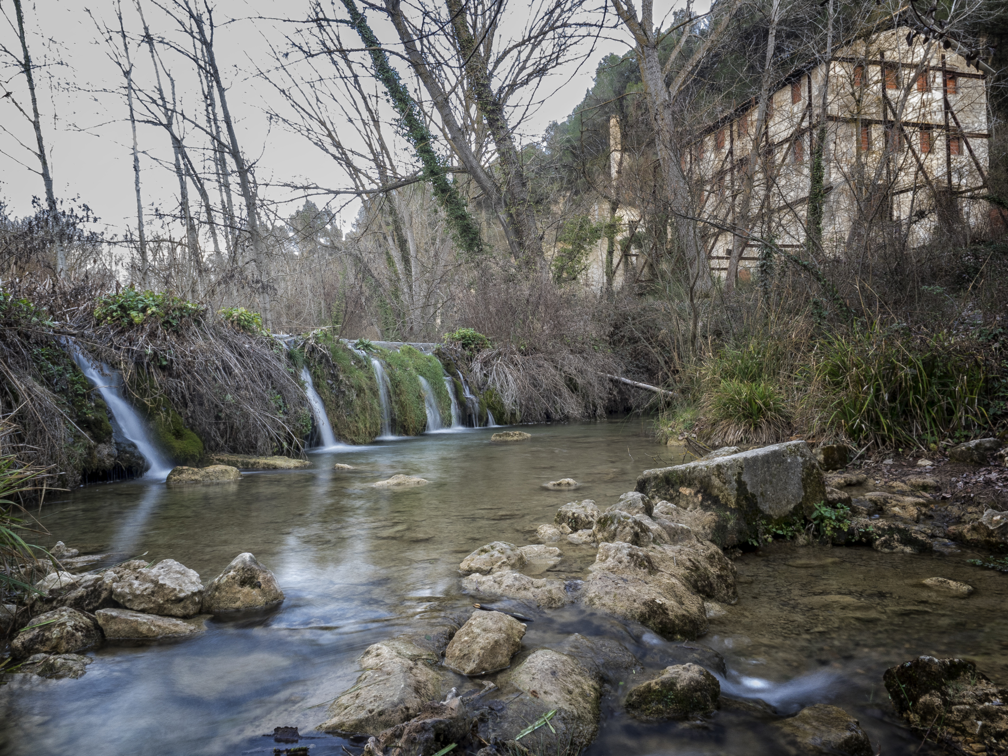 1741031095_moli-de-la-ombria-ora-azul